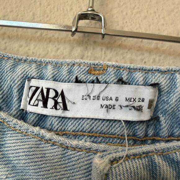 NWT NEW Zara Slim Flare Light Wash Raw Hem Jeans Size 6 - Picture 4 of 7